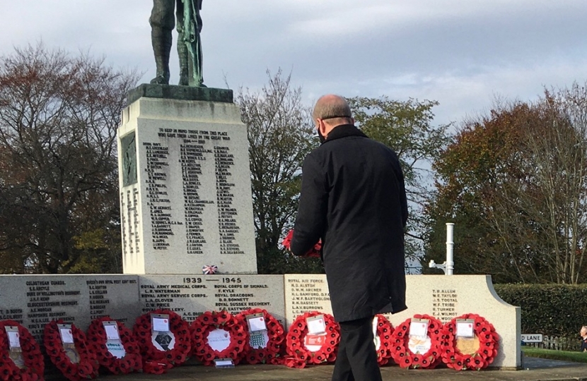SCA Chairman, Stephen Arnold, laying wreath